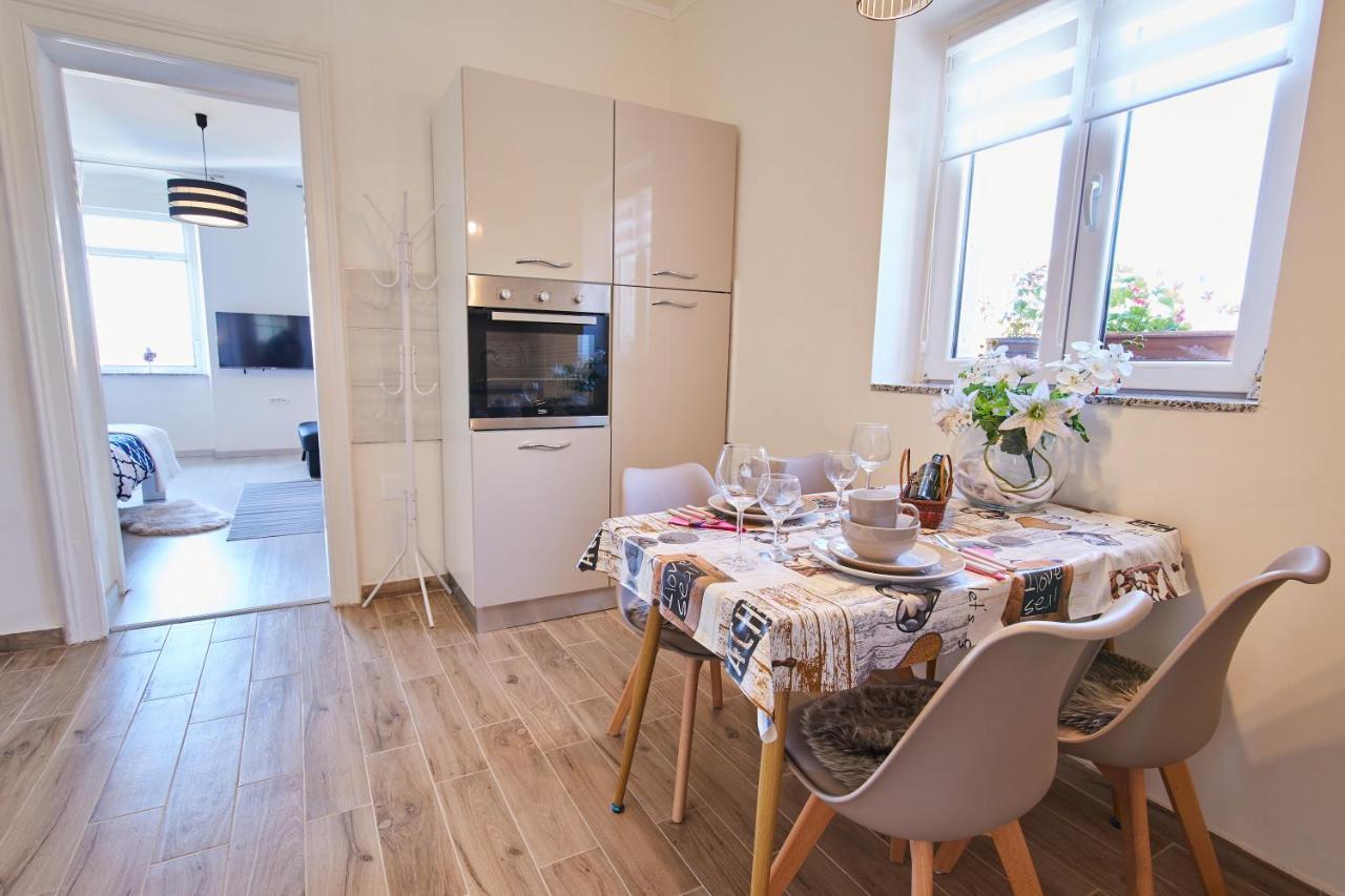 Studio Apartman Manuela 里耶卡 外观 照片
